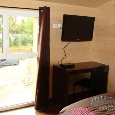 Πανσιόν Maison Addama 3*